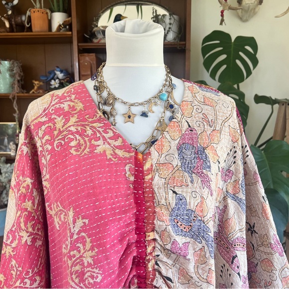 She Lives Beauty Pink Bird Kantha Butterfly Cinch Tie Reversible V-Neck Shirt - Picture 2 of 15